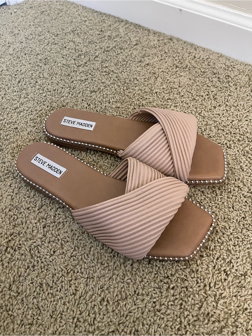 Steve Madden Nude Ribbed Crisscross Slide Sandals